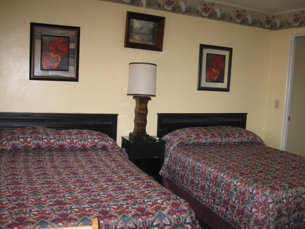 Western Motel Lovell Bagian luar foto